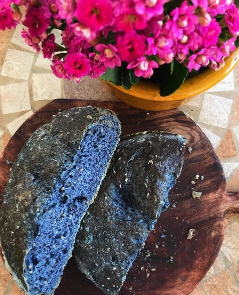 Синий пищевой краситель из незрелых плодов дерева генипа