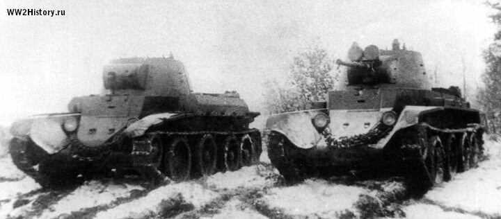 ТТ-БТ-7 слева и справа командный танк управления БТ-7