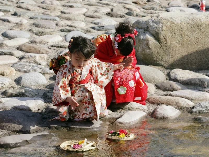 Хинамацури — традиционный праздник японских девочек (13 фото)