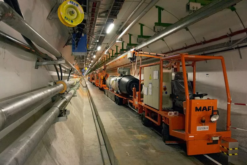 27-километровый подземный туннель, предназначенный для размещения ускорителя БАК