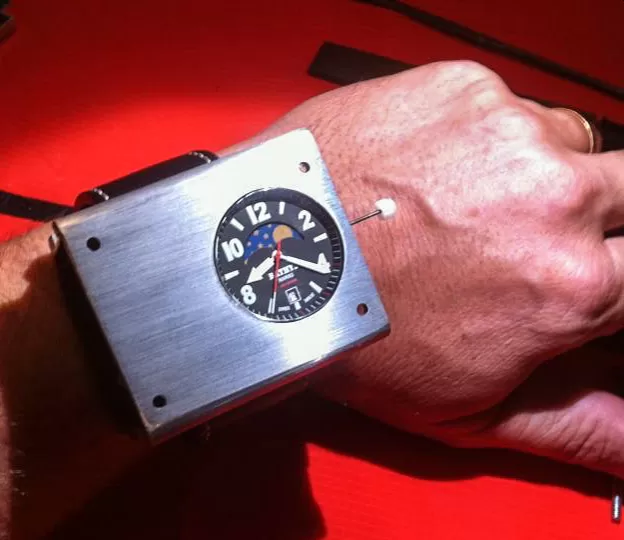 Bathys Cesium-133 – наручные атомные часы
